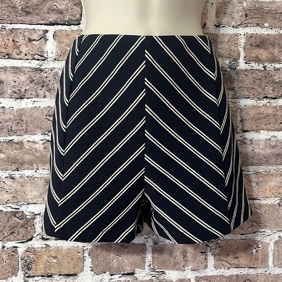 Ya Los Angeles‎ Dress Shorts - Picture 5 of 5